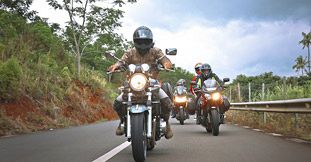 Expérience road trip en moto à l’Île Maurice — avec guide
